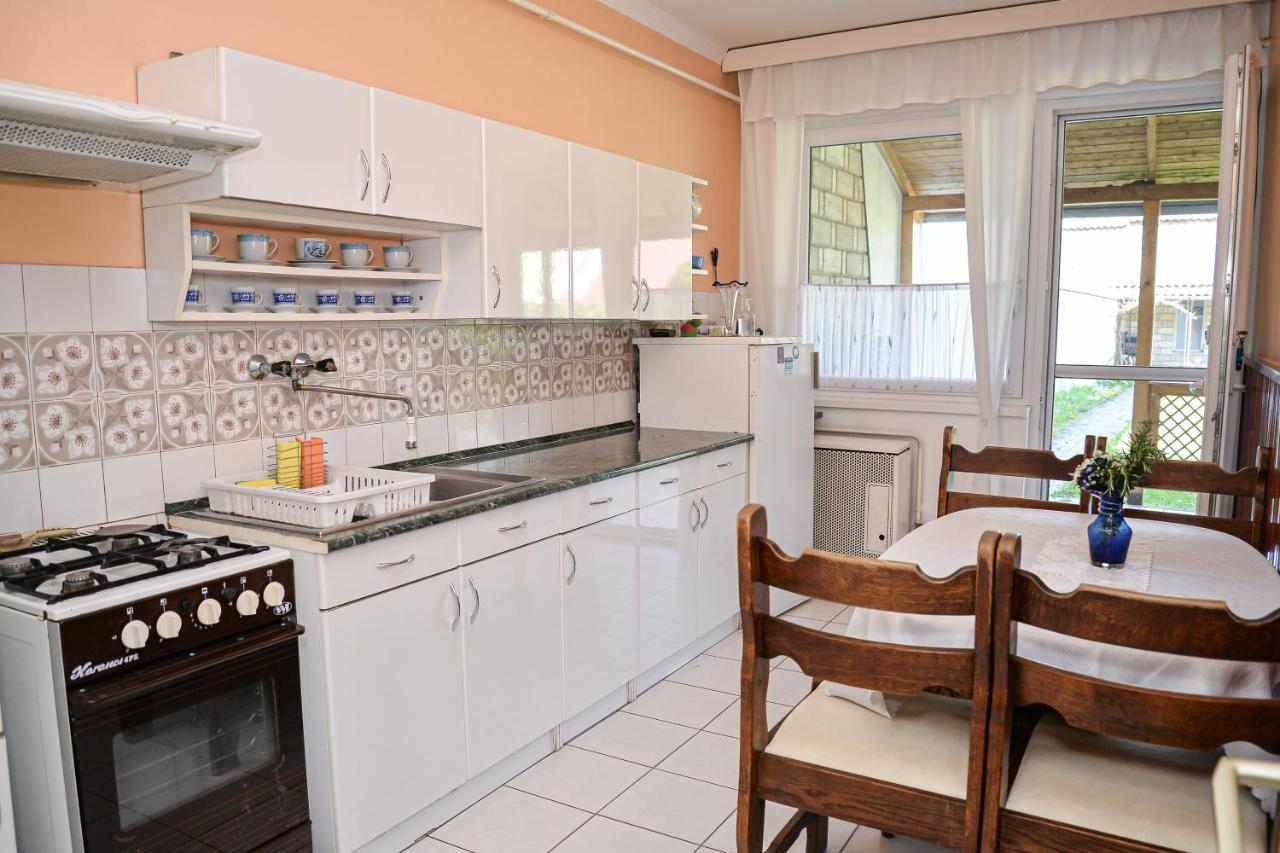Lilla Vendeghaz Villa Hajduszoboszlo Exterior photo